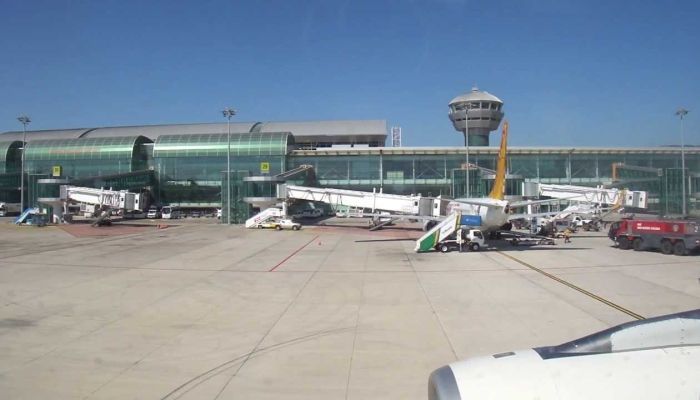 İzmir Havaalanı Araba Kiralama